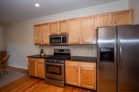 82 Sheldon Dr, Mechanicville, NY 12118 photo 10