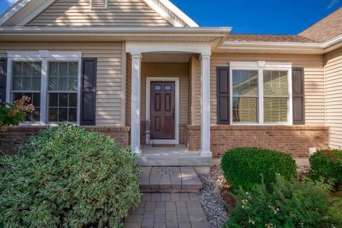 82 Sheldon Dr, Mechanicville, NY 12118 photo 2