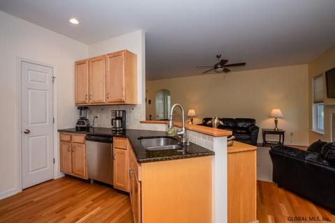 82 Sheldon Dr, Mechanicville, NY 12118 photo 8