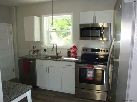 1845 Oneida St, Schenectady, NY 12308 photo 13