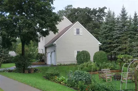 75 Orchard St, Delmar, NY 12054 photo 29