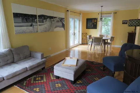 75 Orchard St, Delmar, NY 12054 photo 3