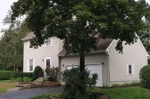 75 Orchard St, Delmar, NY 12054 photo 2