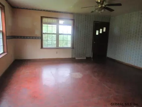 27 Safford Rd, Argyle, NY 12809 photo 6