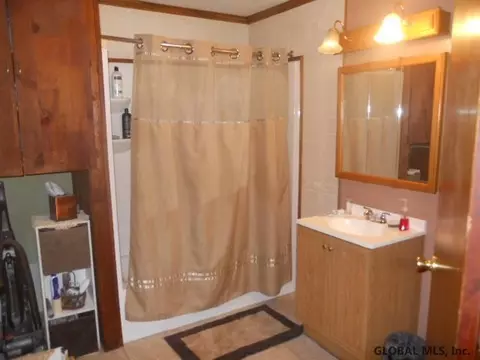 70 Spring St, Cambridge, NY 12816 photo 8