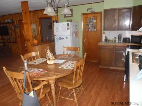 70 Spring St, Cambridge, NY 12816 photo 2