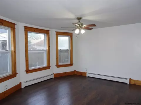 226 Cherry St, Schenectady, NY 12306 photo 10