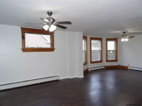226 Cherry St, Schenectady, NY 12306 photo 9
