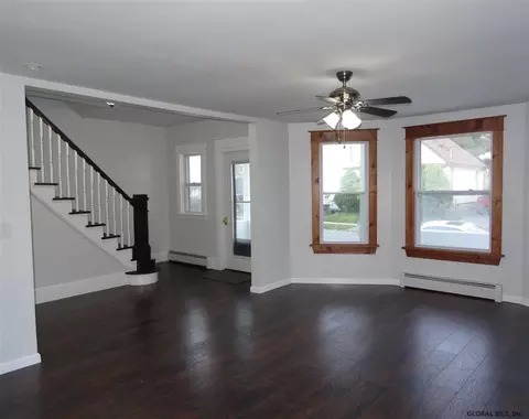 226 Cherry St, Schenectady, NY 12306 photo 8