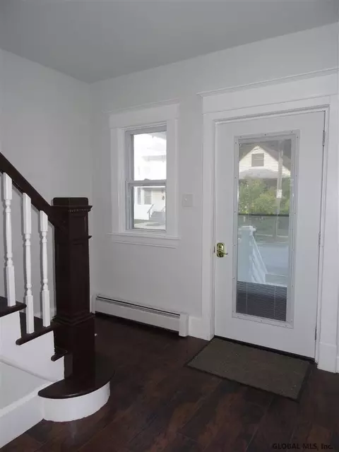 226 Cherry St, Schenectady, NY 12306 photo 6