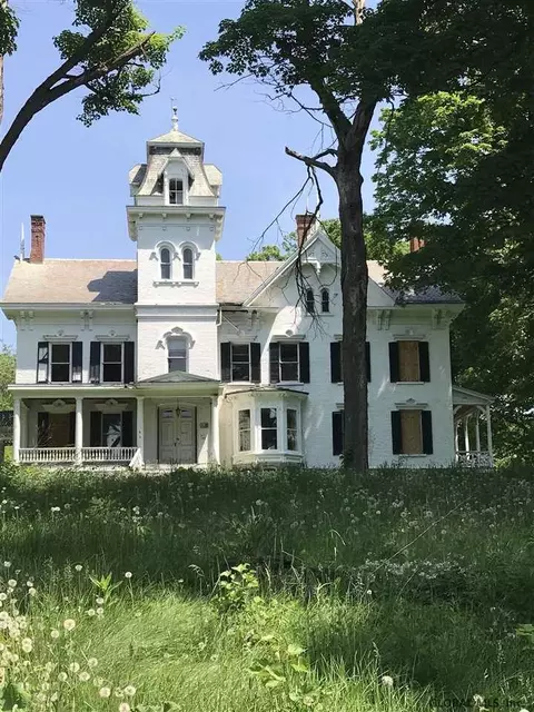 662 Mohawk Dr, Fonda, NY 12068 photo 1