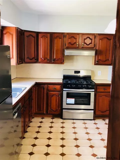 1913 Lenox Rd, Schenectady, NY 12308 photo 2