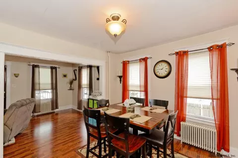 1019 Dean St, Schenectady, NY 12309 photo 5