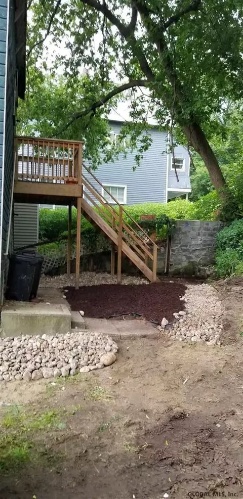 732 Eastern Ave, Schenectady, NY 12308 photo 3