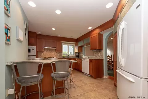 15 Constitution Dr, Glenmont, NY 12077 photo 14