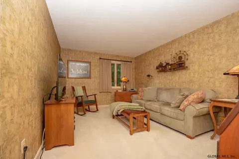 15 Constitution Dr, Glenmont, NY 12077 photo 22