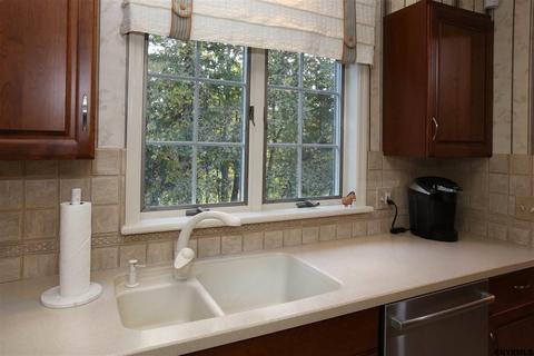 150 Droms Rd, Schenectady, NY 12302 photo 10