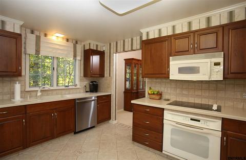 150 Droms Rd, Schenectady, NY 12302 photo 6