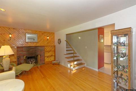 4 Havenbrook Dr, Schenectady, NY 12302 photo 6