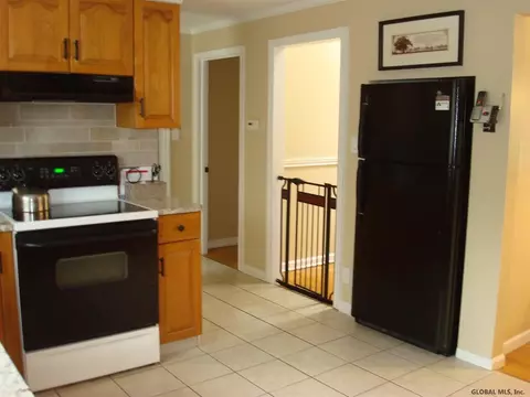400 Elm Ave, Selkirk, NY 12158 photo 5