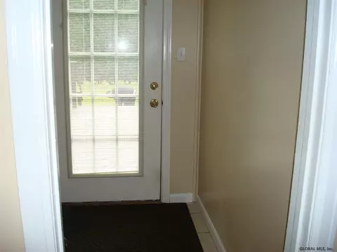 400 Elm Ave, Selkirk, NY 12158 photo 34