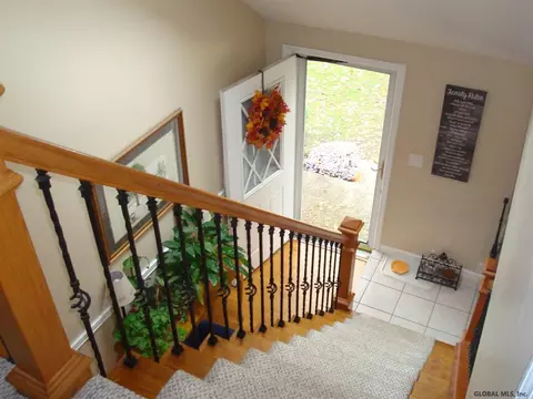 400 Elm Ave, Selkirk, NY 12158 photo 28