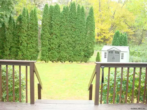 400 Elm Ave, Selkirk, NY 12158 photo 38