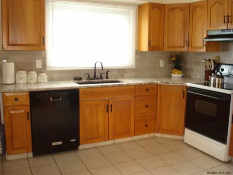 400 Elm Ave, Selkirk, NY 12158 photo 2