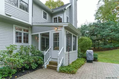 105 Dedham Post Rd, Schenectady, NY 12303 photo 50