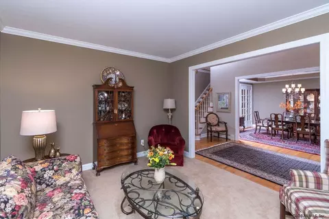 105 Dedham Post Rd, Schenectady, NY 12303 photo 28