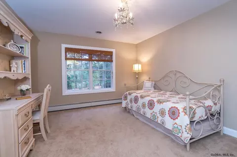 105 Dedham Post Rd, Schenectady, NY 12303 photo 43