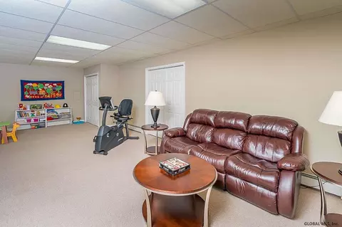 105 Dedham Post Rd, Schenectady, NY 12303 photo 46
