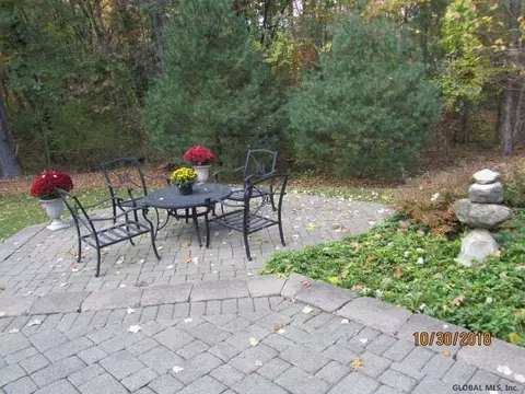 105 Dedham Post Rd, Schenectady, NY 12303 photo 58