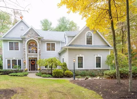 105 Dedham Post Rd, Schenectady, NY 12303 photo 1