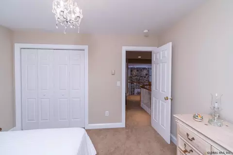 105 Dedham Post Rd, Schenectady, NY 12303 photo 49