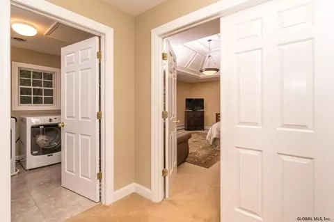 105 Dedham Post Rd, Schenectady, NY 12303 photo 37
