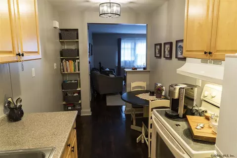 117 Jackson Ave, Schenectady, NY 12304 photo 20