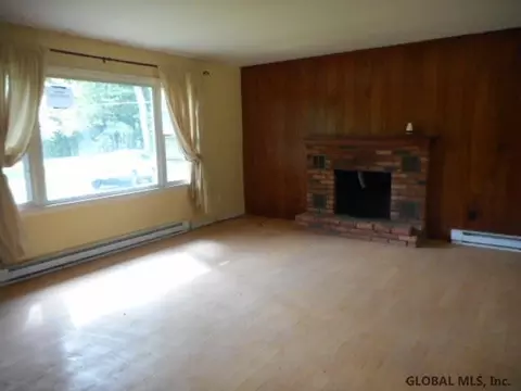 874 Charlton Rd, Schenectady, NY 12302 photo 4
