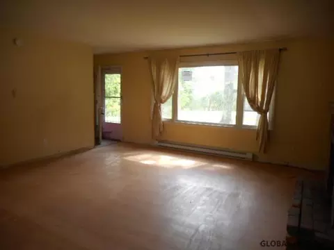 874 Charlton Rd, Schenectady, NY 12302 photo 3