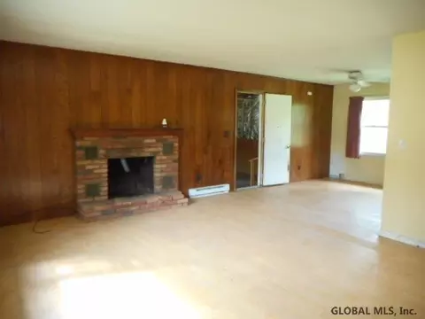874 Charlton Rd, Schenectady, NY 12302 photo 5