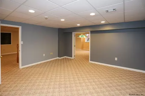 29 Bluestone Rdg, Clifton Park, NY 12065 photo 48
