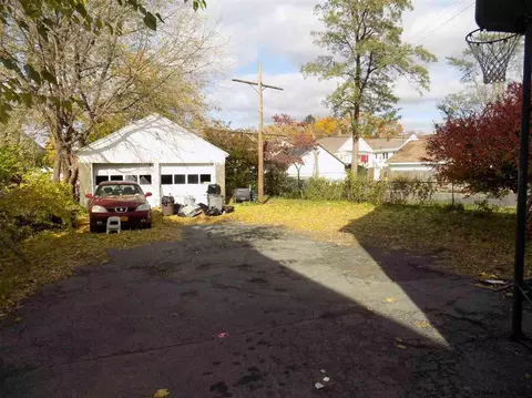 247 Mcclellan St, Schenectady, NY 12304 photo 2