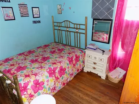 247 Mcclellan St, Schenectady, NY 12304 photo 5