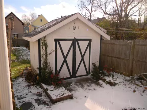 503 Schenectady St, Schenectady, NY 12307 photo 4