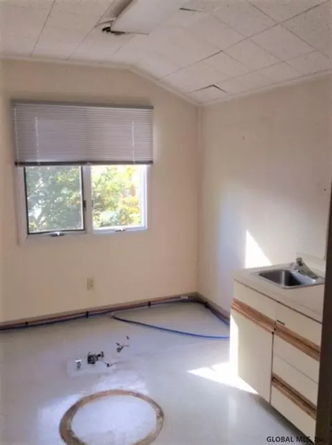 1368 Union St, Schenectady, NY 12308 photo 41