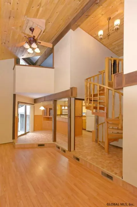 1175 Gordon Rd, Schenectady, NY 12306 photo 9