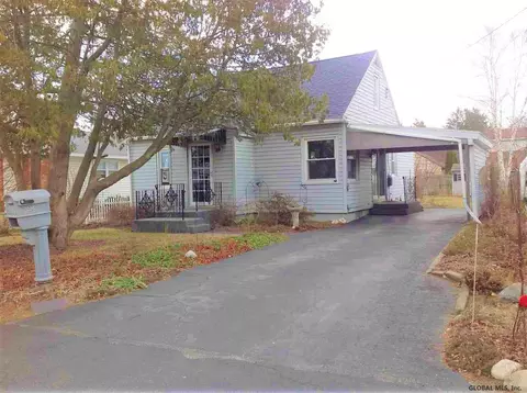 3226 Williams St, Schenectady, NY 12306 photo 3