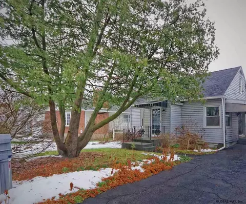 3226 Williams St, Schenectady, NY 12306 photo 2