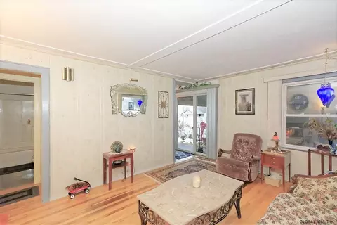 3226 Williams St, Schenectady, NY 12306 photo 5