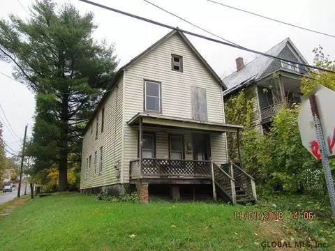 801 Davis Ter, Schenectady, NY 12303 photo 1